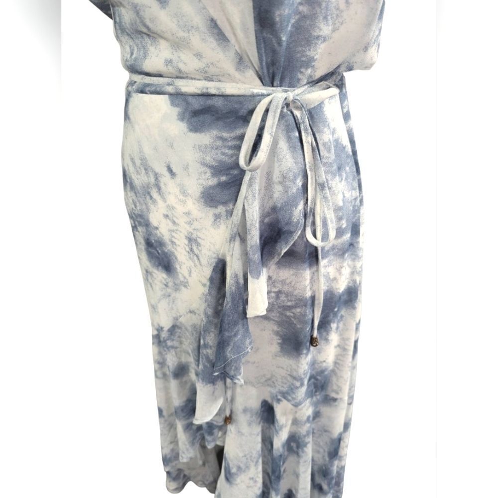 Fashion Nova falling from heaven blue white tie dye riffle hi-lo wrap dress M - Picture 6 of 7